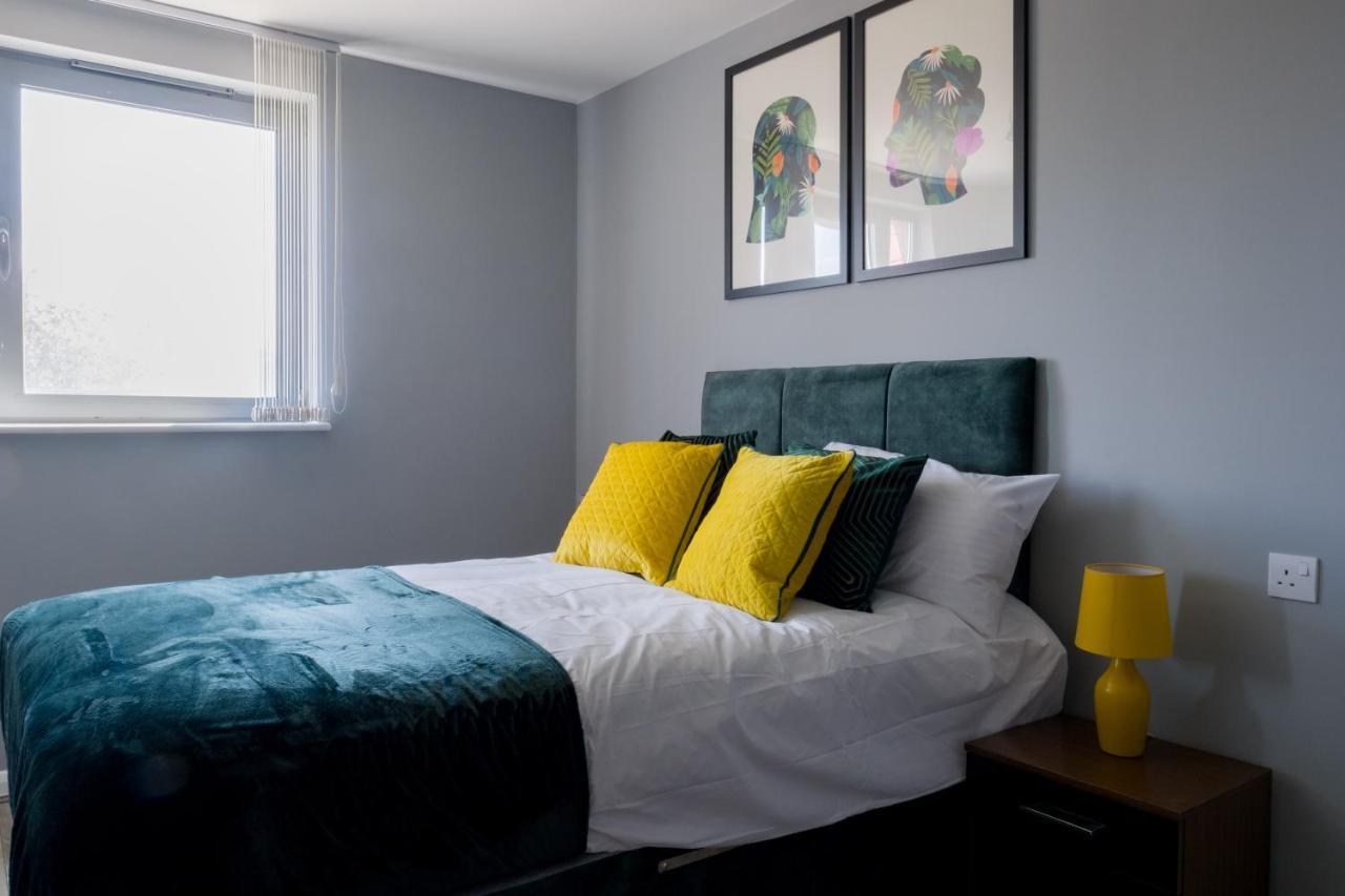 Pahuna Ghar Birmigham City 2 Bedroom Apartment- Short To Mid Term Let-Free Secure Parking Бирмингем Экстерьер фото